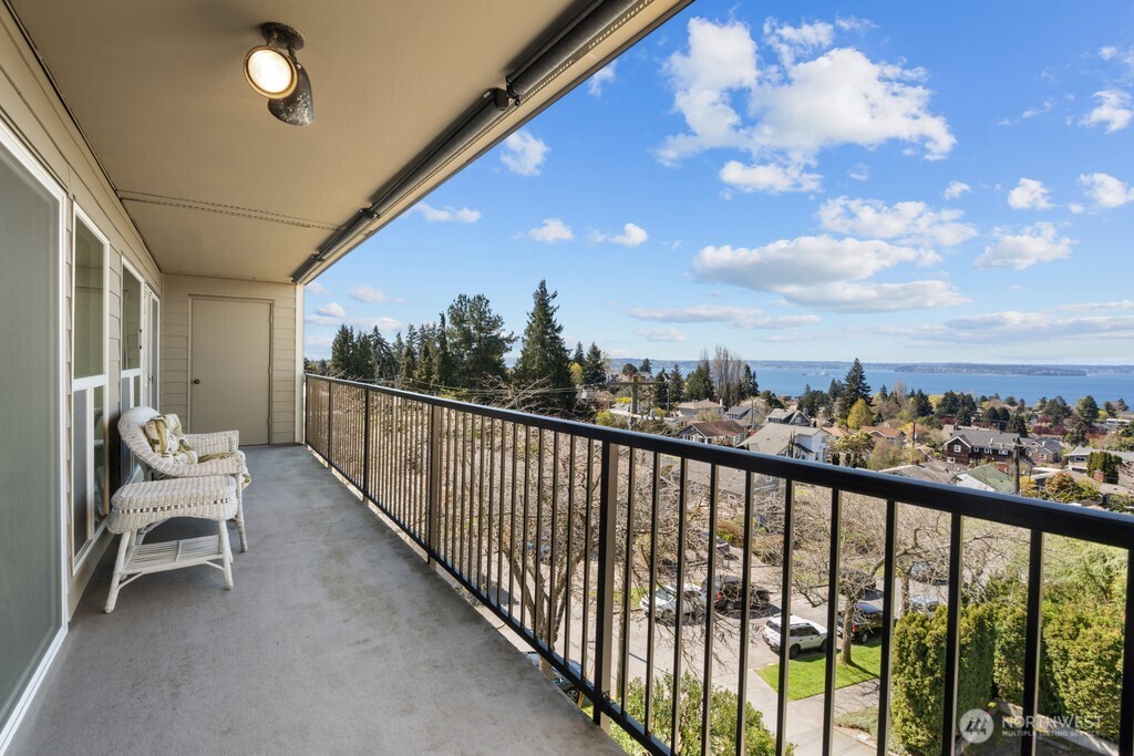 5025 California Avenue SW Seattle WA 98136