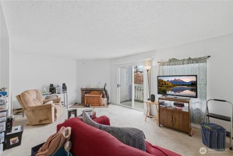 8823 Holly Drive Everett WA 98208