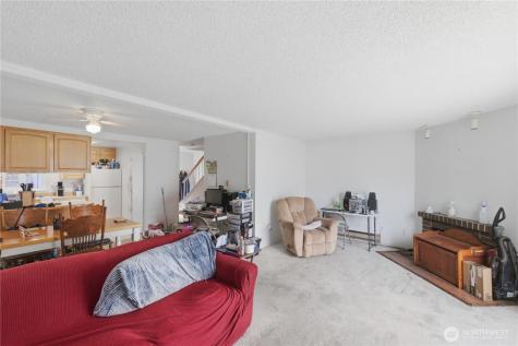 8823 Holly Drive Everett WA 98208