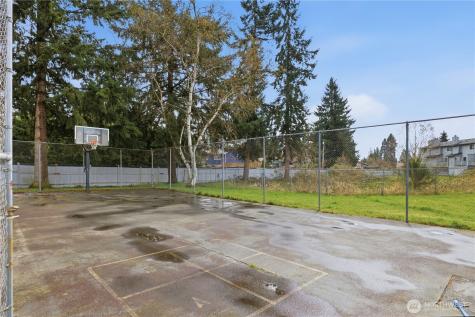 8823 Holly Drive Everett WA 98208