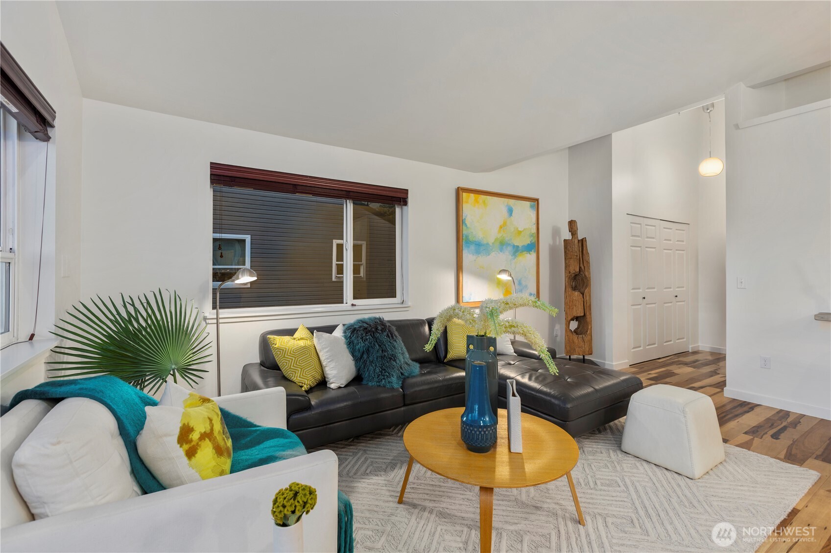 524 6th Avenue W Seattle WA 98119