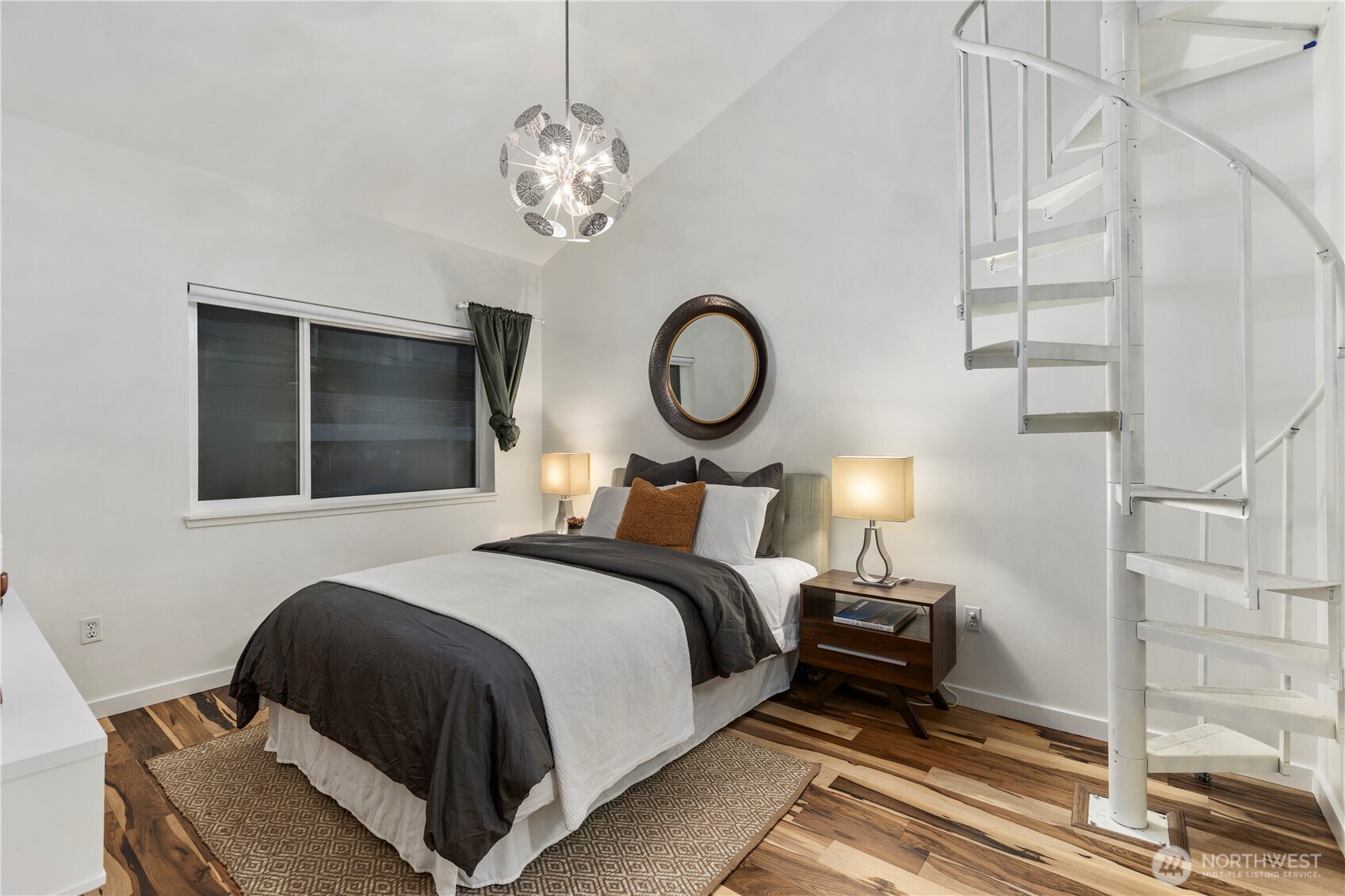 524 6th Avenue W Seattle WA 98119