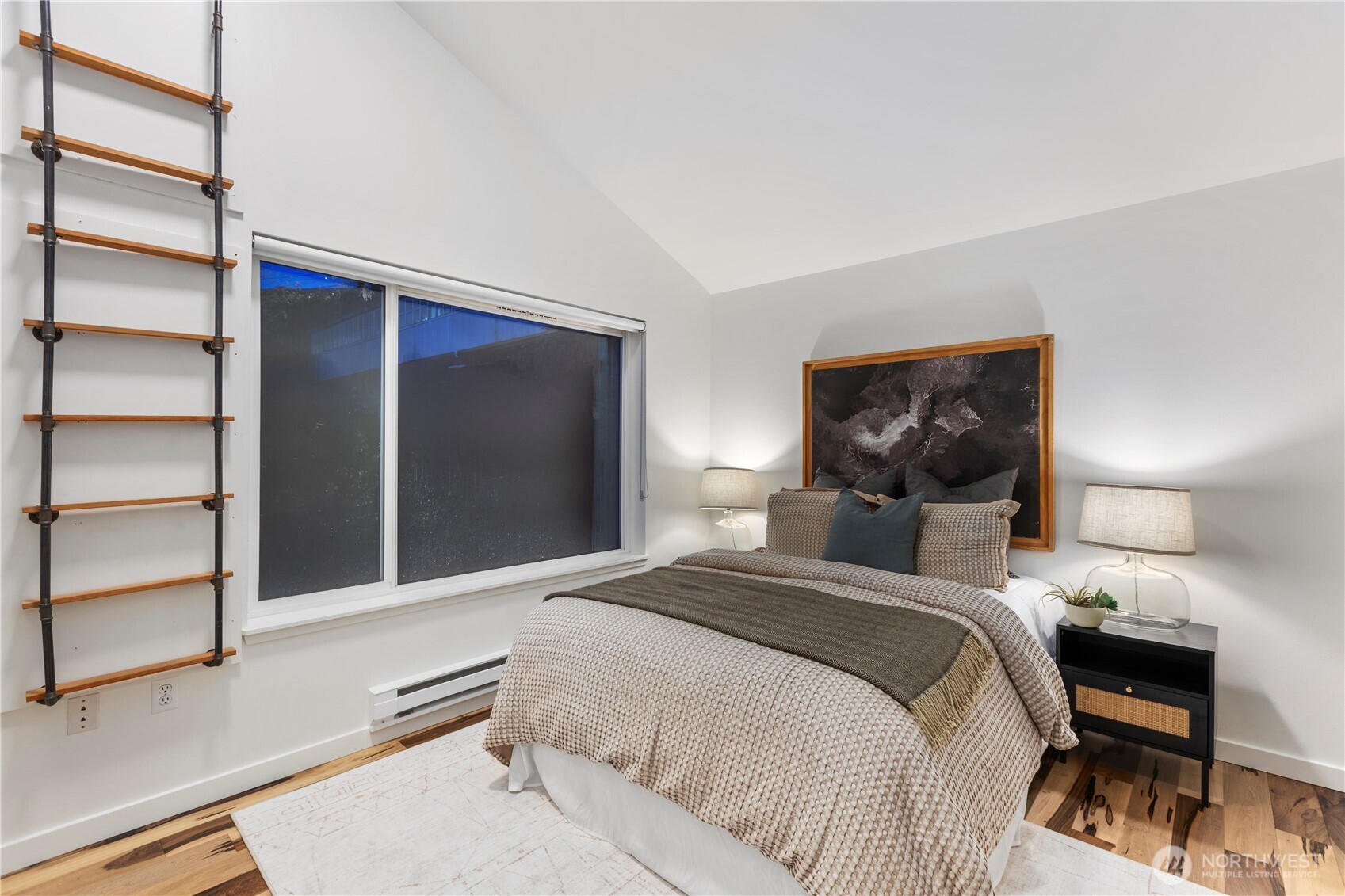 524 6th Avenue W Seattle WA 98119