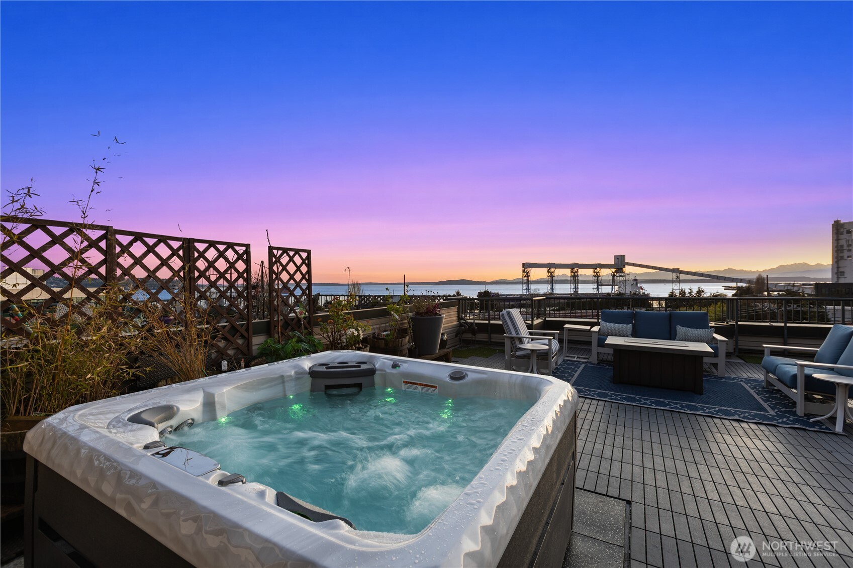 524 6th Avenue W Seattle WA 98119