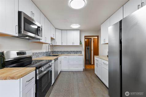3041 24th Avenue W Seattle WA 98199
