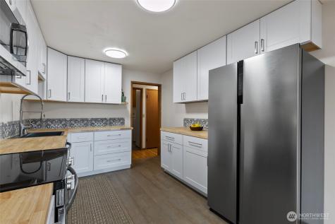 3041 24th Avenue W Seattle WA 98199