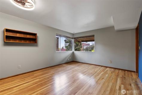 3041 24th Avenue W Seattle WA 98199