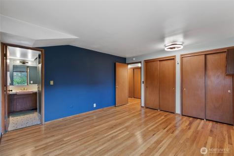 3041 24th Avenue W Seattle WA 98199
