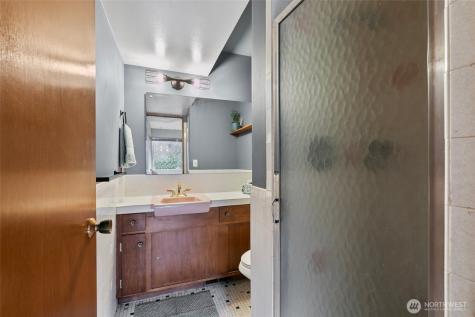 3041 24th Avenue W Seattle WA 98199