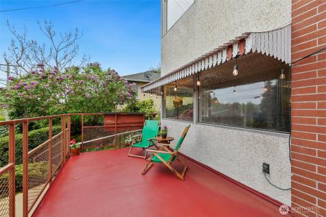 3041 24th Avenue W Seattle WA 98199