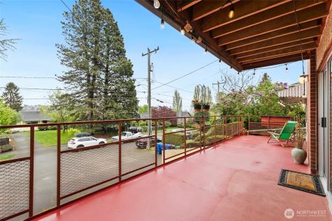 3041 24th Avenue W Seattle WA 98199