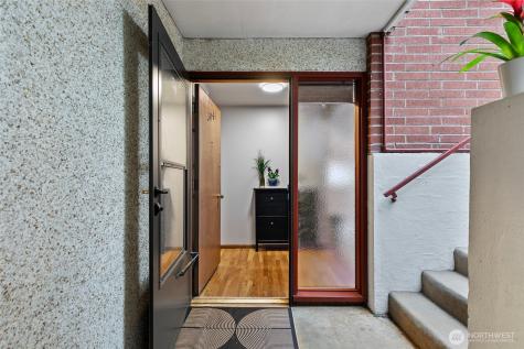 3041 24th Avenue W Seattle WA 98199