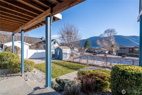 744 Wapato Way Manson WA 98831