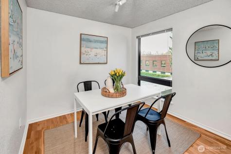 1809 N 107th Street Seattle WA 98133
