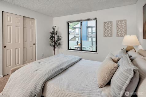 1809 N 107th Street Seattle WA 98133