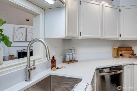 1809 N 107th Street Seattle WA 98133