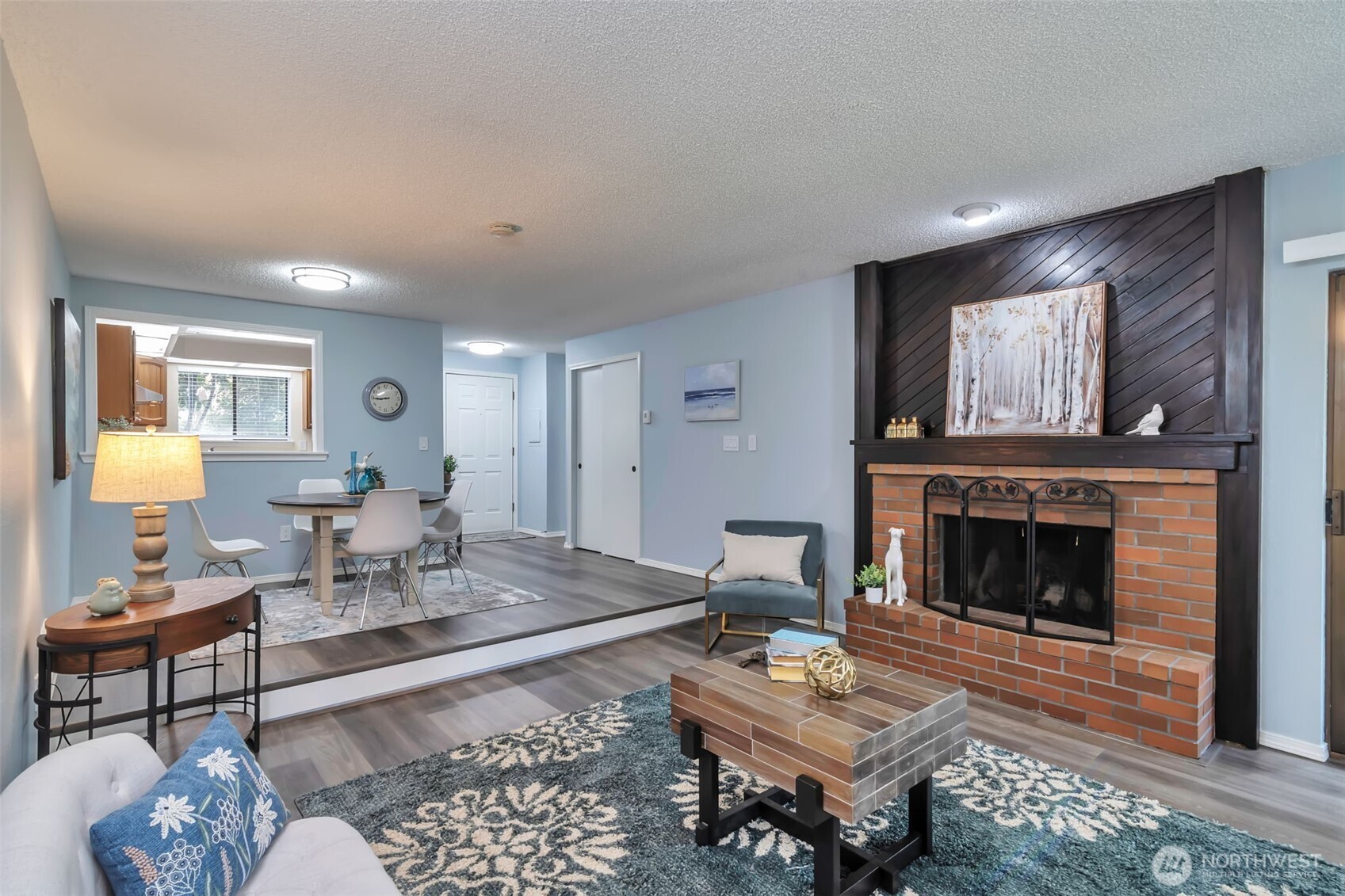 19115 Ballinger Way NE Lake Forest Park WA 98155