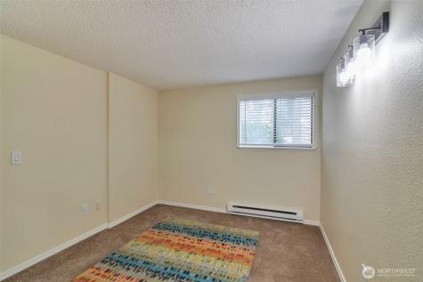 19115 Ballinger Way NE Lake Forest Park WA 98155