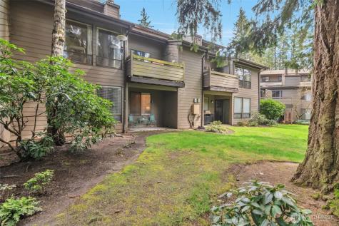 19115 Ballinger Way NE Lake Forest Park WA 98155