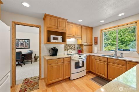 2631 Club Court Mount Vernon WA 98273