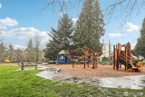 9242 Woodlawn Avenue N Seattle WA 98103