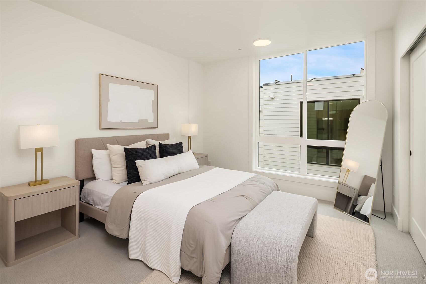 4419 2nd Avenue NE Seattle WA 98105