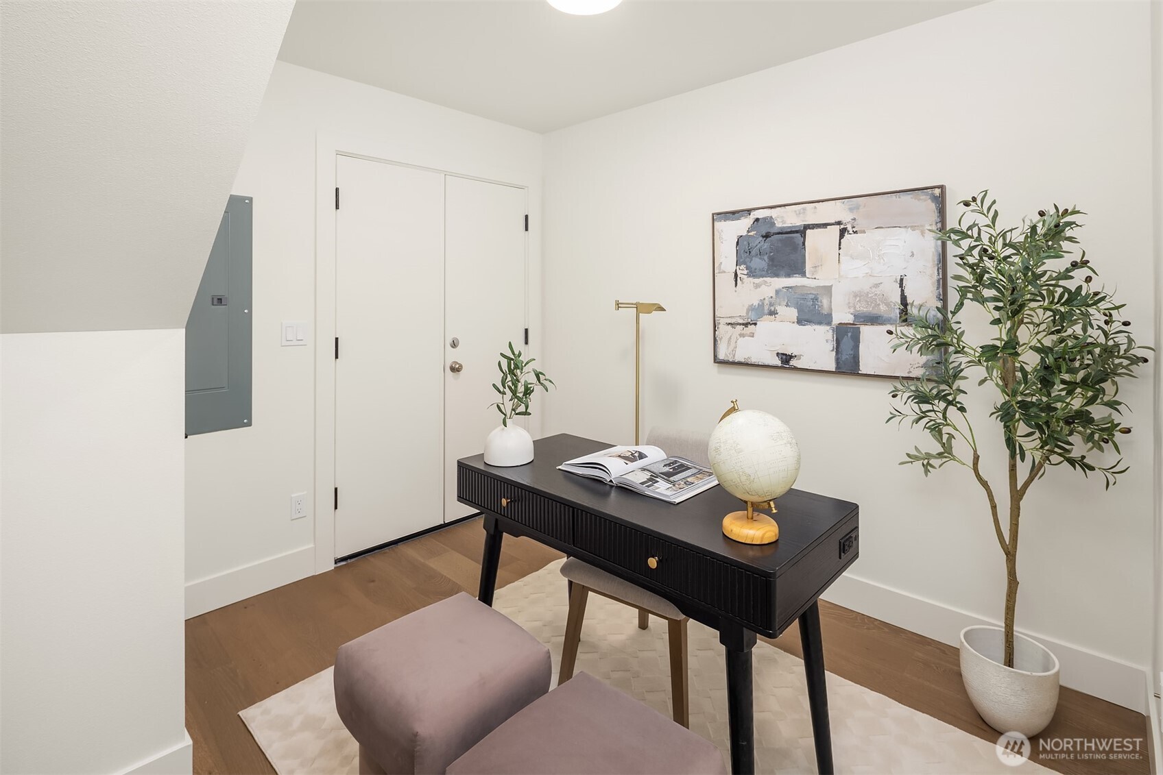 4419 2nd Avenue NE Seattle WA 98105