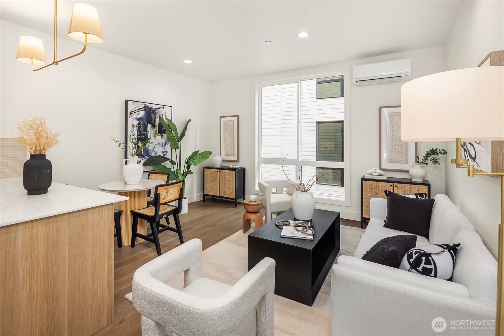 4419 2nd Avenue NE Seattle WA 98105