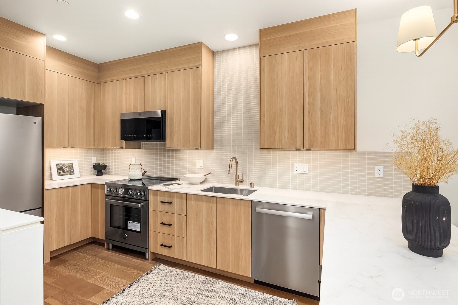4419 2nd Avenue NE Seattle WA 98105
