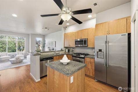 129 Cougar Ridge Rd NW Issaquah WA 98027
