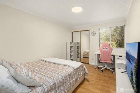 4727 W Lake Sammamish Parkway SE Issaquah WA 98027