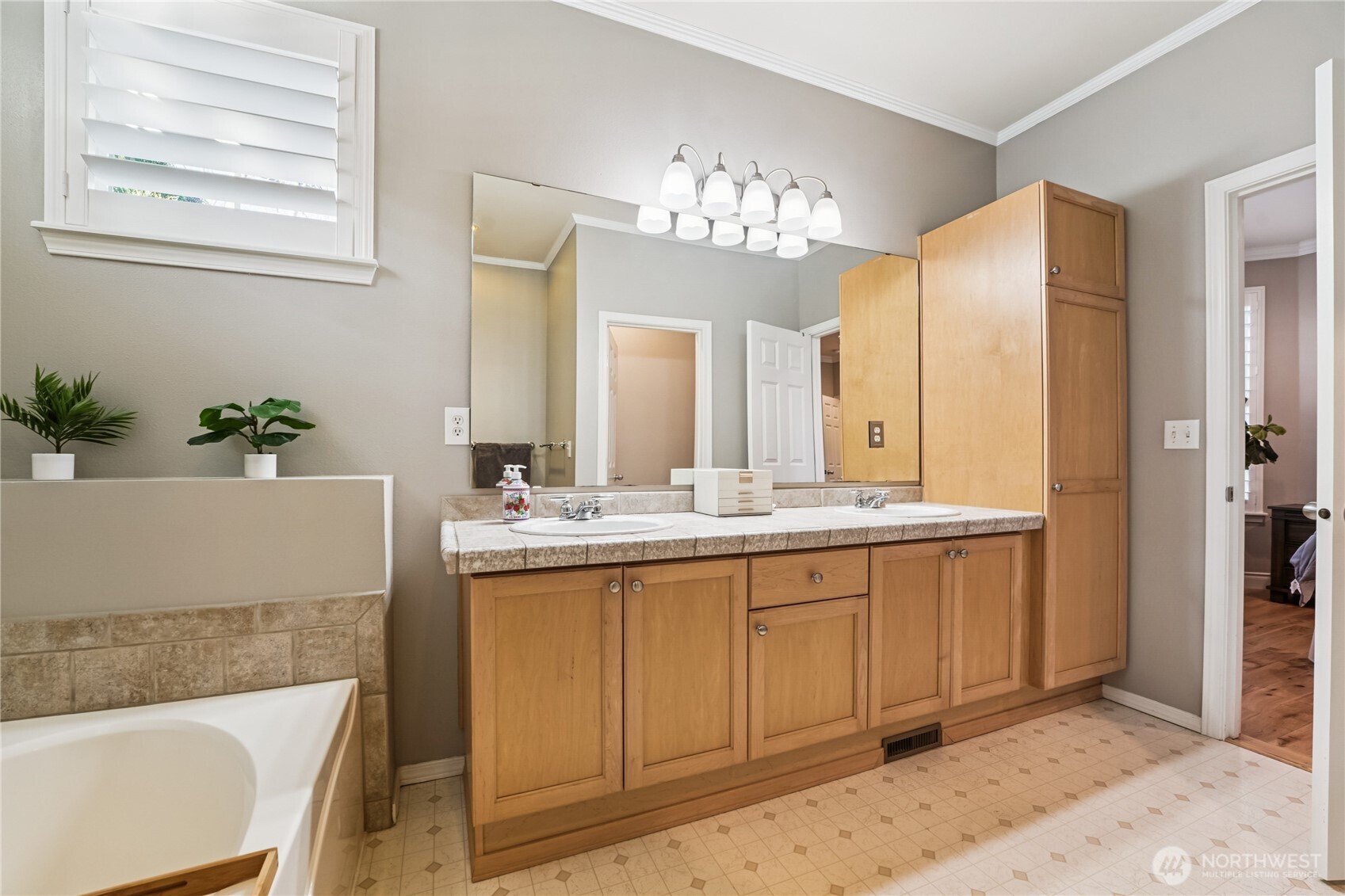 7704 Fairway Avenue SE Snoqualmie WA 98065