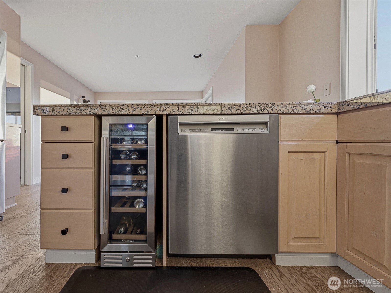 601 W Mercer Place Seattle WA 98119