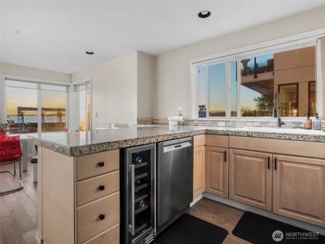 601 W Mercer Place Seattle WA 98119