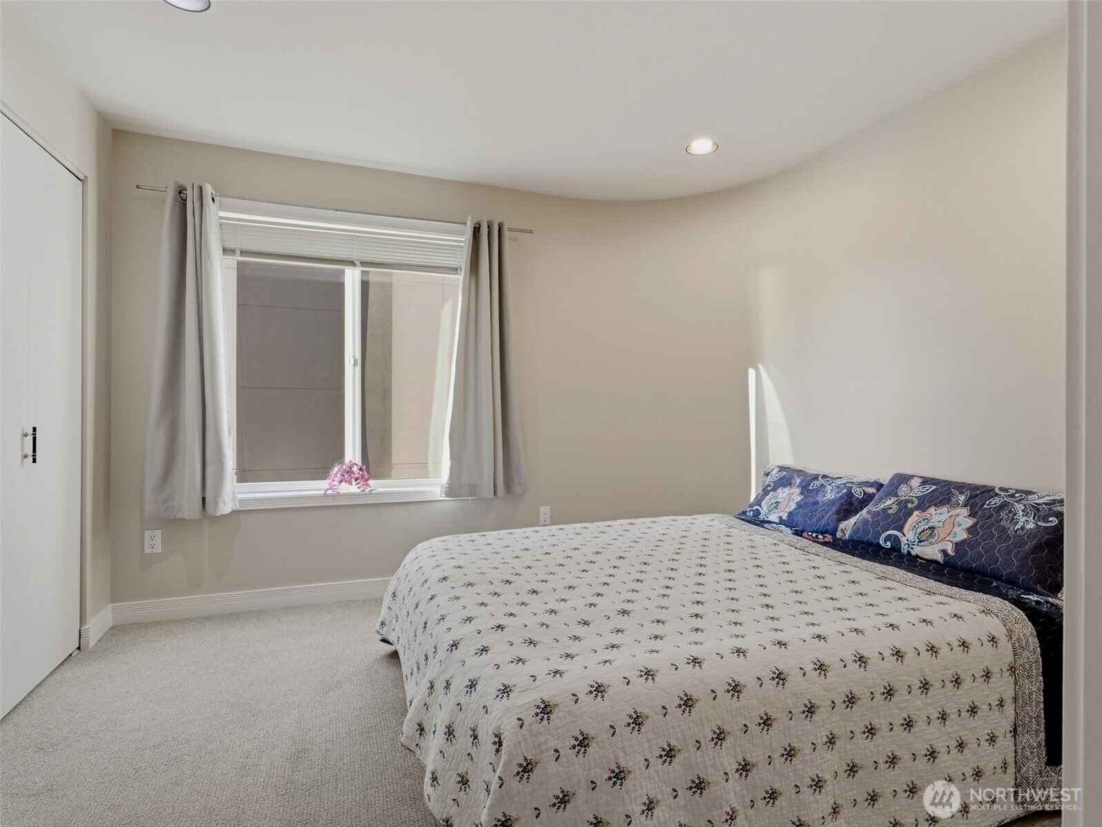 601 W Mercer Place Seattle WA 98119