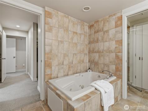 601 W Mercer Place Seattle WA 98119