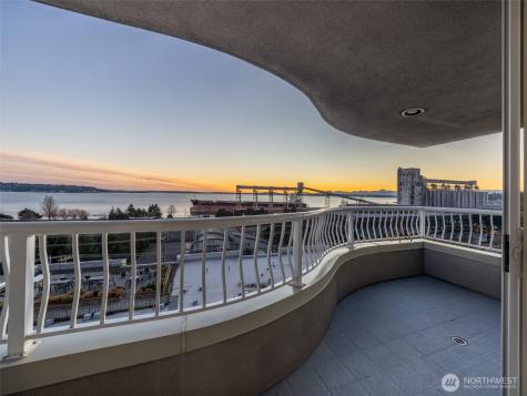 601 W Mercer Place Seattle WA 98119