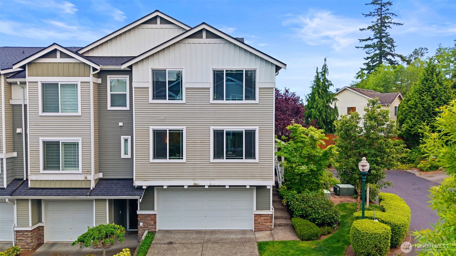 15720 Manor Way Lynnwood WA 98087