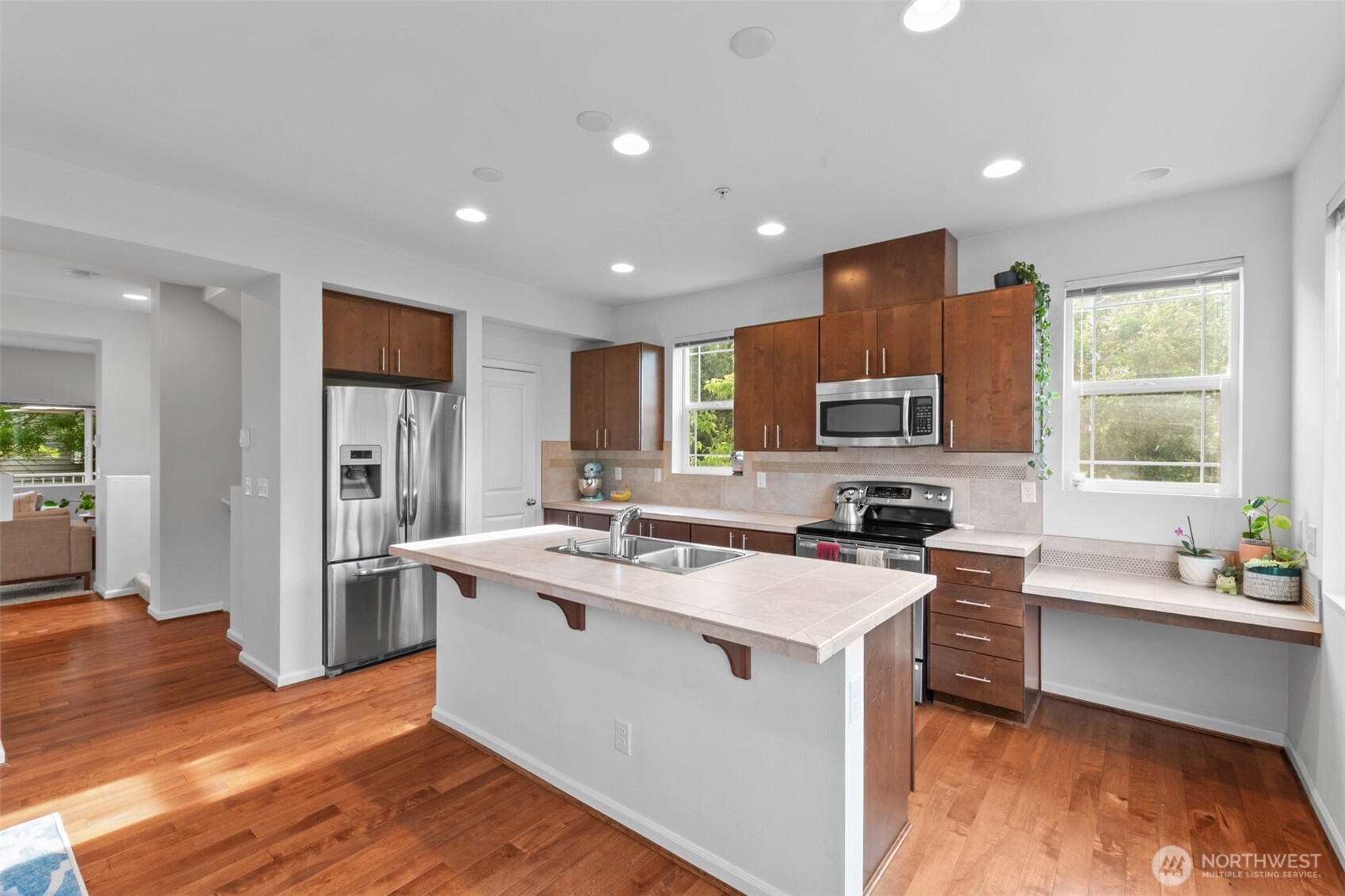 15720 Manor Way Lynnwood WA 98087