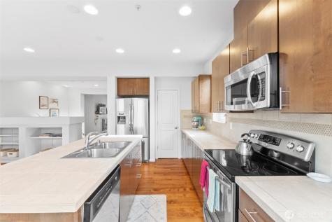 15720 Manor Way Lynnwood WA 98087