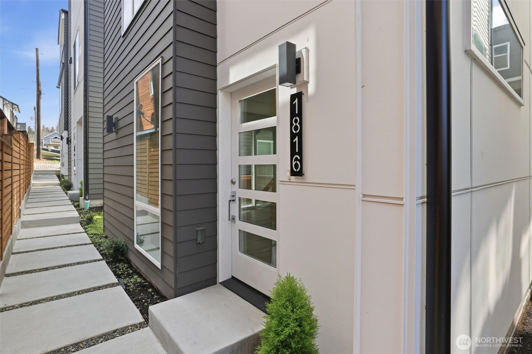 1816 24th Avenue S Seattle WA 98144