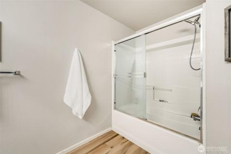4322 NE 5th Court Renton WA 98059