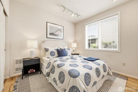 4322 NE 5th Court Renton WA 98059