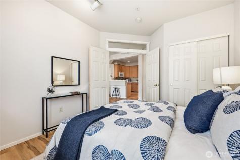 4322 NE 5th Court Renton WA 98059
