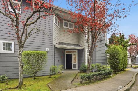4322 NE 5th Court Renton WA 98059