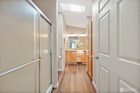 21819 SE 275th Place Maple Valley WA 98038