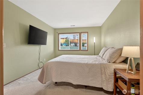 4118 212th Street SW Mountlake Terrace WA 98043