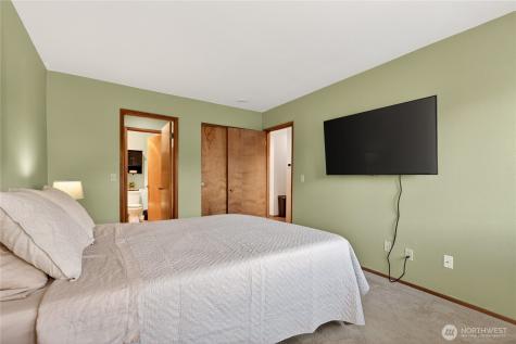 4118 212th Street SW Mountlake Terrace WA 98043