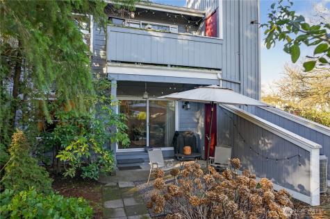 4118 212th Street SW Mountlake Terrace WA 98043