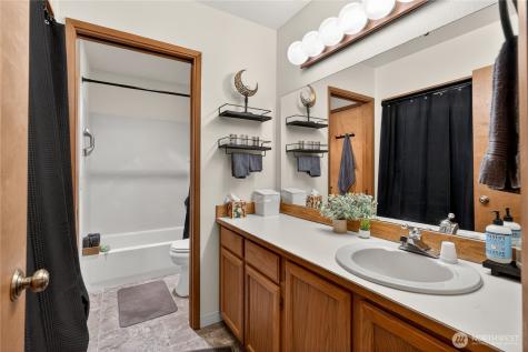 4118 212th Street SW Mountlake Terrace WA 98043